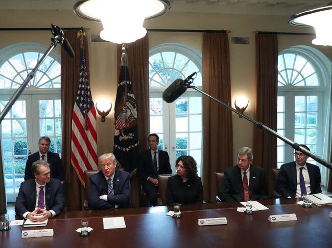 Reunión en la Casa Blanca para revisar medidas por la epidemia de coronavirus