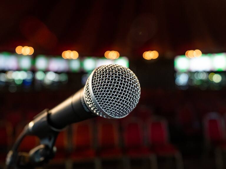 Muere querido comediante de stand up en un “terrible accidente”: tenía 54 años