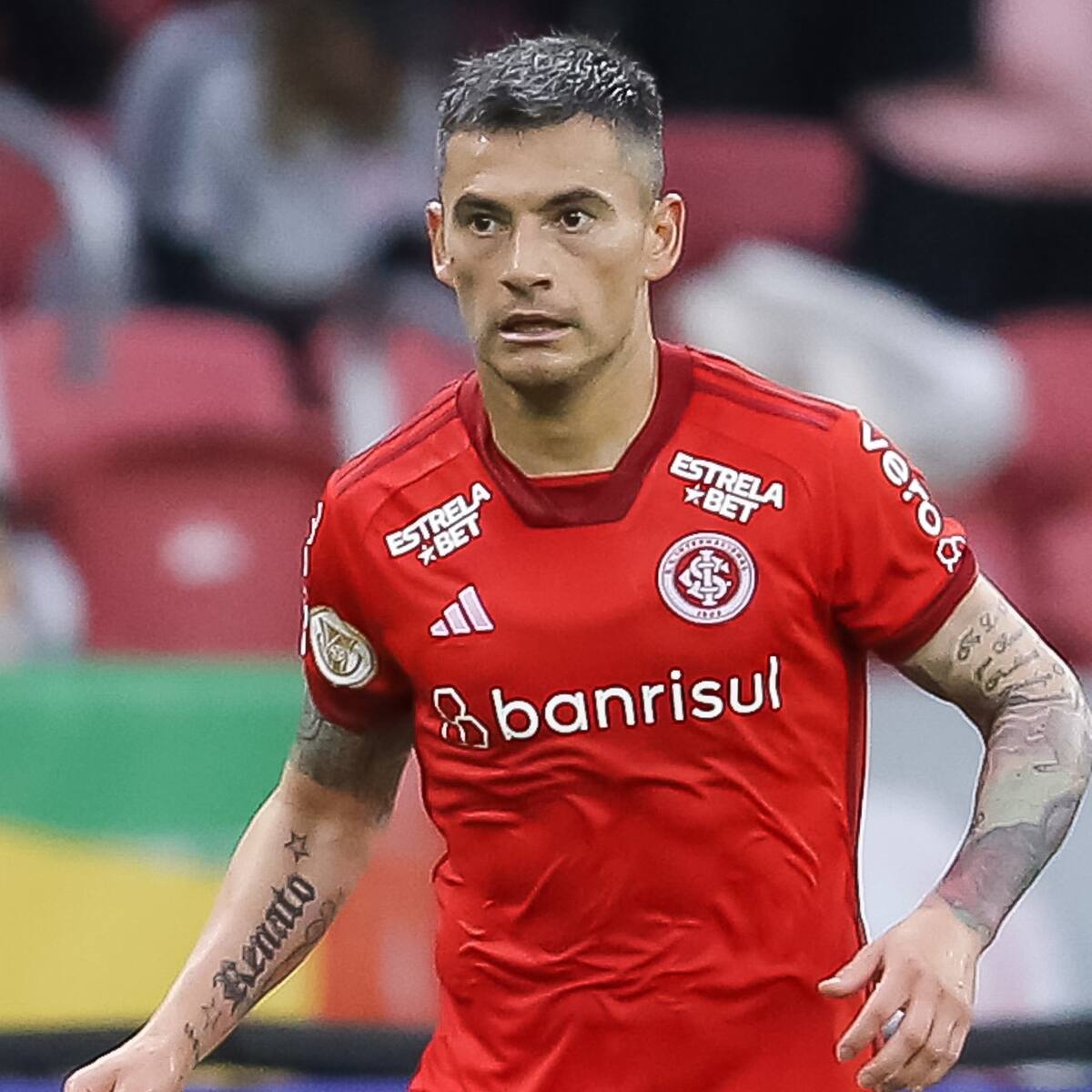 Para seguir con vida: Charles Aránguiz fue convocado en Internacional para jugar la Copa Sudamericana