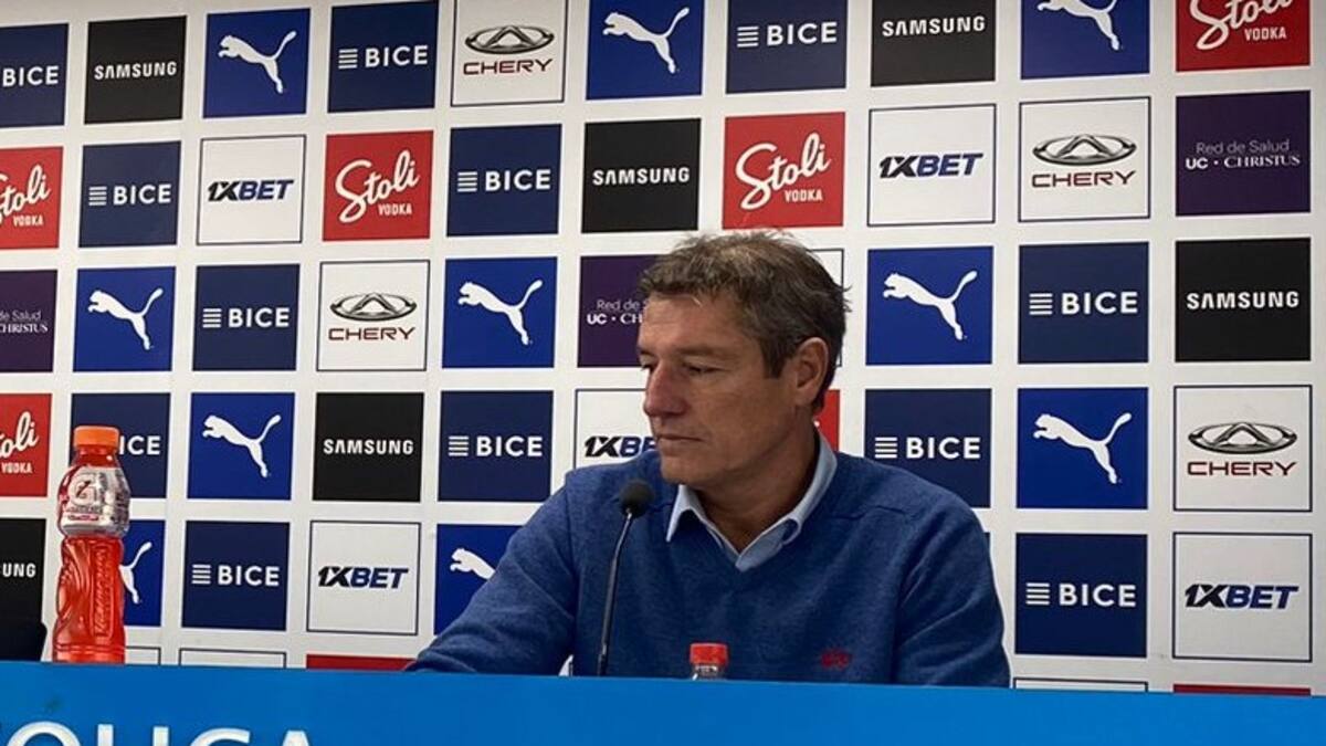 Buljubasich aborda la búsqueda de refuerzos para la UC y lamenta la eliminación en Copa Chile: “Es un fracaso”