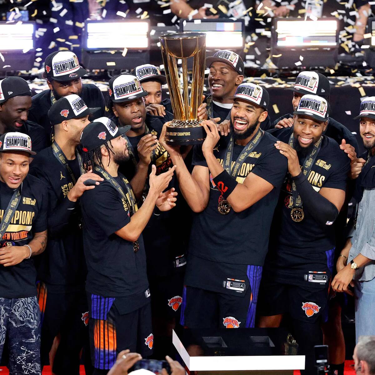 Los Knicks logran una remontada épica ante los Spurs y se consagran campeones de la Copa NBA 2025