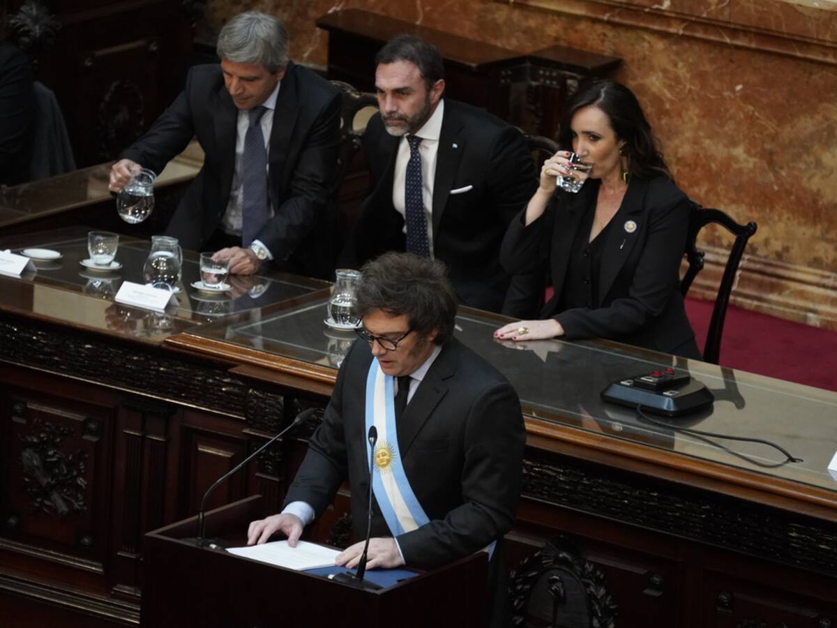 Con foco en equilibrio fiscal y recorte de gastos: Javier Milei presenta presupuesto 2025 en Argentina