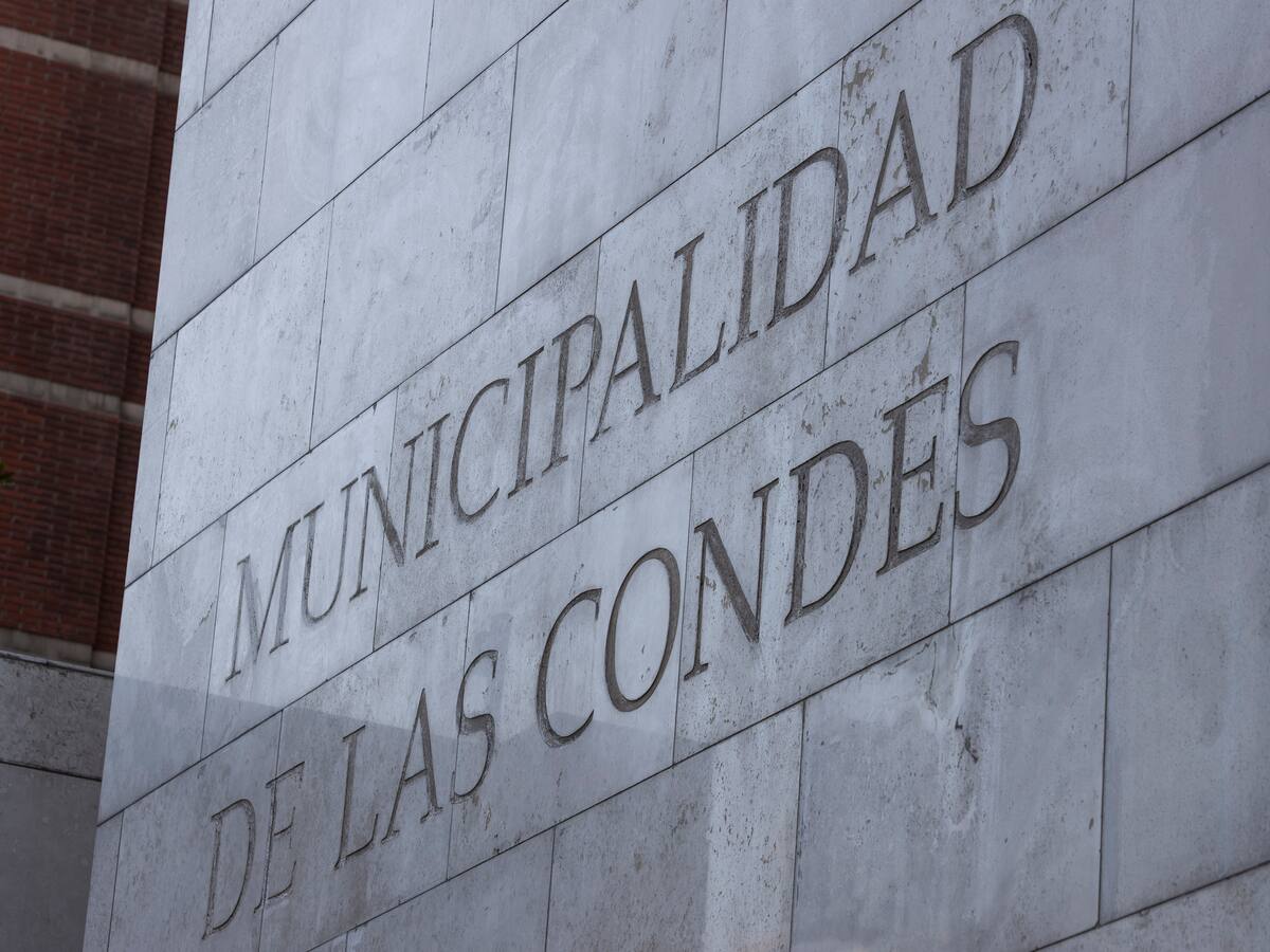 Revelan la causa de muerte del jefe de tesorería de Las Condes hallado en edificio municipal