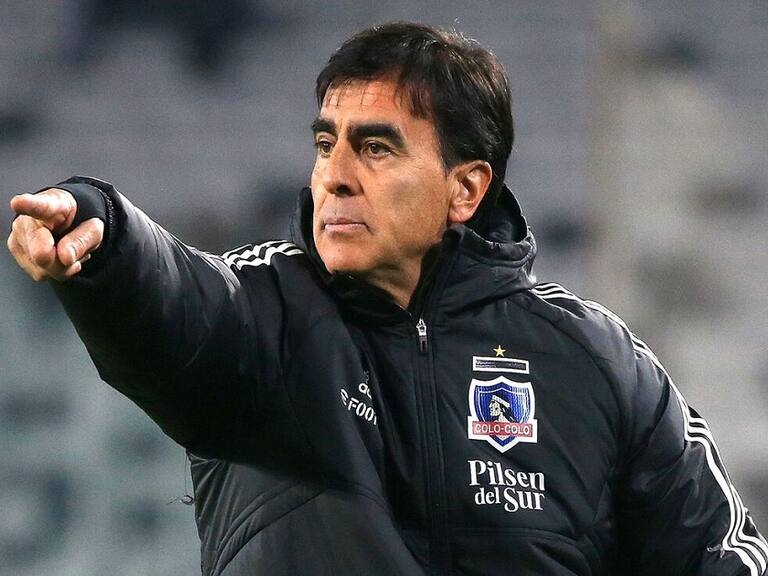 Roberto Tobar decidió denunciar a Gustavo Quinteros por sus polémicos dichos contra el árbitro Véjar