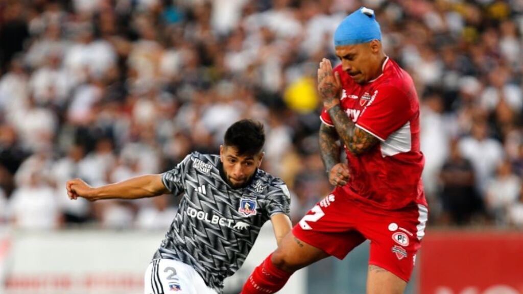 Protagonista en la cancha y de los memes: Patricio Rubio se roba las miradas en la visita de Ñublense a Colo Colo