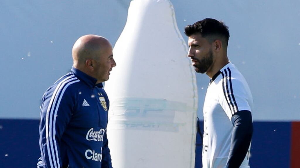 Sergio Agüero cuestionó el trabajo de Jorge Sampaoli en Argentina: "Te decía una cosa antes y en el Mundial terminó haciendo otras"