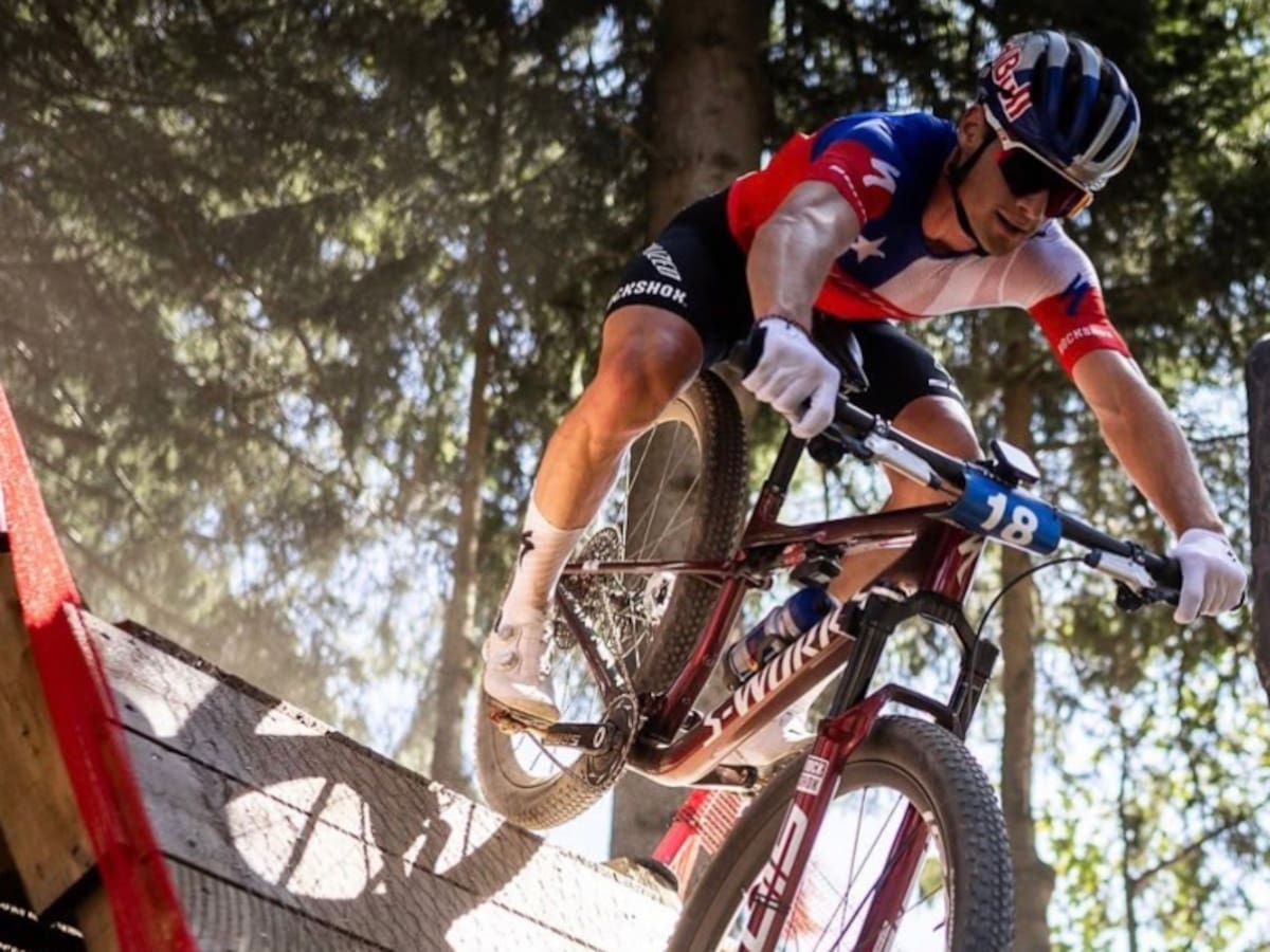 “Dejé pasar una oportunidad tremenda”: un pinchazo deja fuera del podio a Martín Vidaurre en el Mundial de Mountain Bike