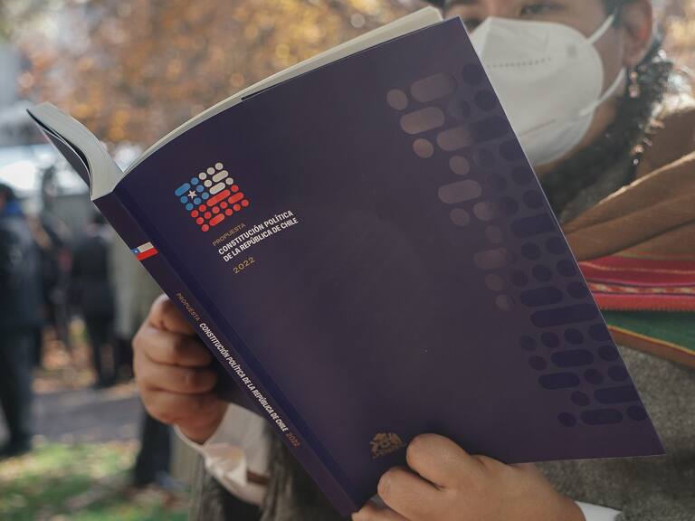 04 de Julio de 2022/SANTIAGOdurante la ceremonia de clausura y entrega de la propuesta oficial de la Nueva Constitución al Presidente de la República en el Ex Congreso
FOTO: FRANCISCO CASTILLO /AGENCIAUNO