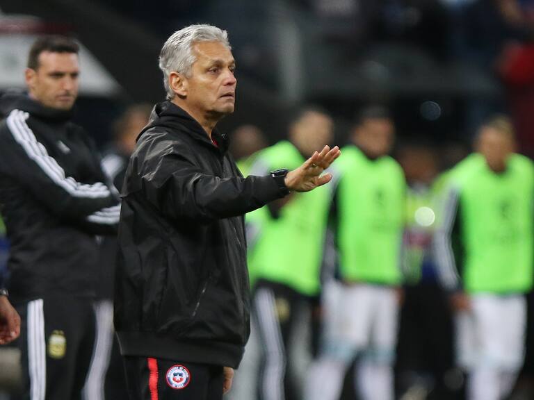 Reinaldo Rueda dejó la Selección Chilena como el DT con peor rendimiento de la «Generación Dorada»