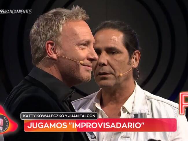 Momentazo de la semana: Martín Cárcamo destacó su beso con Juan Flacón en Los 5 Mandamientos | Canal 13