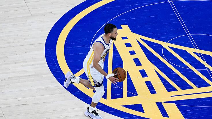 NBA: Golden State Warriors espera concretar el llamativo fichaje de un jugador que supera a Stephen Curry en los triples
