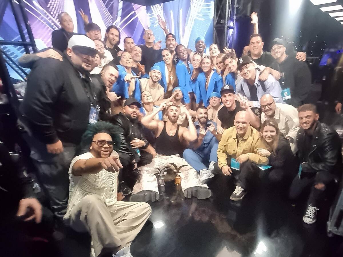 Dejó la grande el backstage: así fue la celebración de Manuel Turizo que no se vio en la transmisión del Festival de Viña 2024