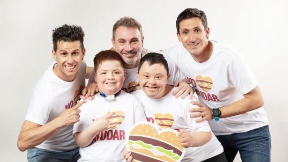 Tres ídolos del fútbol chileno serán parte de una campaña solidaria para dos fundaciones