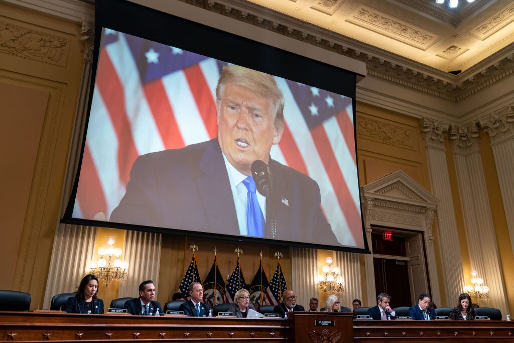 Imagen de Trump en una audiencia del comité investigador de la cámara