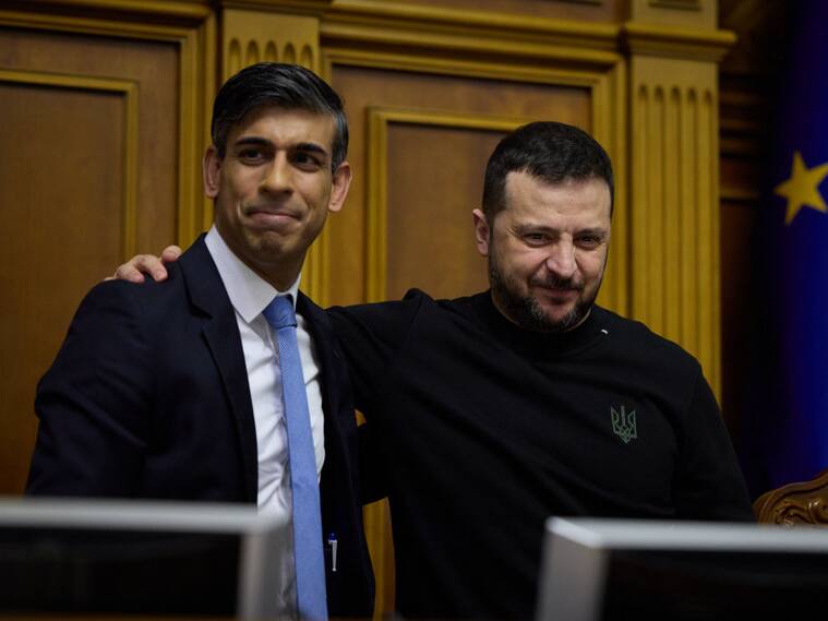El primer ministro del Reino Unido, Rishi Sunak, visita al presidente de Ucrania, Volodimir Zelenski, durante un viaje oficial hasta la ciudad de Kiev.