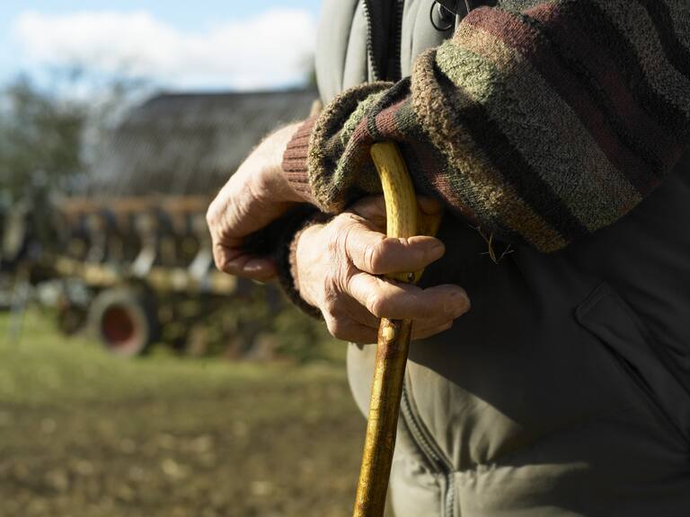 Tiene 112 años: Nuevo hombre más longevo del mundo revela el secreto para vivir una vida larga y en buen estado