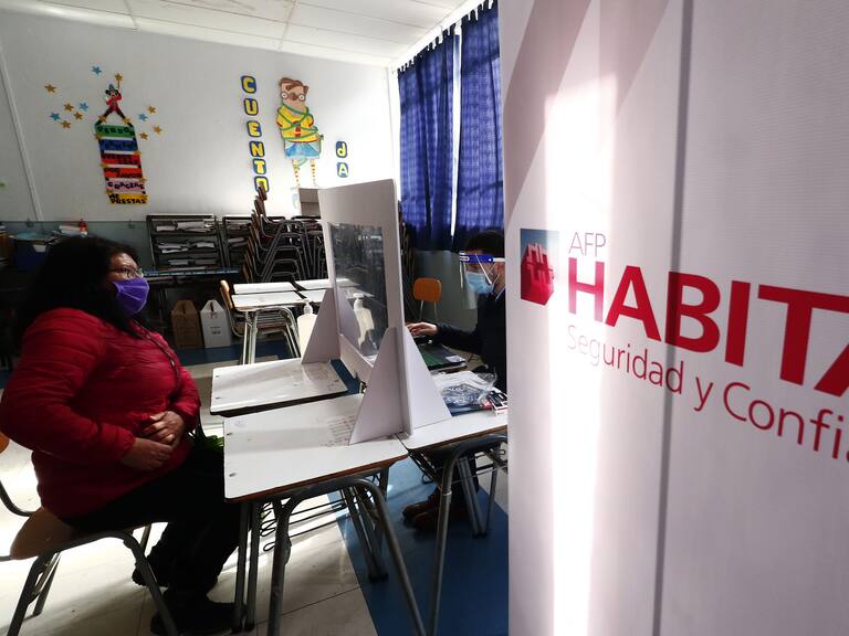 Retiro de ahorros de las AFP: 92% de los afiliados que hizo el trámite el primer día ya recibió el dinero