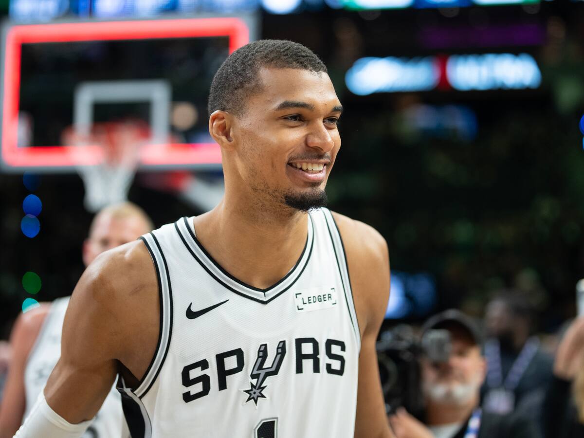 El puntazo de Victor Wembanyama para el triunfo de los Spurs que mantiene en vilo la final de la Conferencia Oeste de la NBA