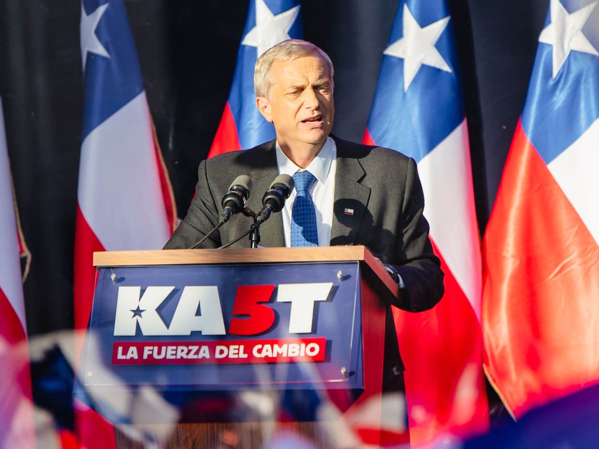 Kast cierra su campaña en Temuco y promete un Gobierno “sin comunismo en La Moneda, pero con los comunistas portándose bien”
