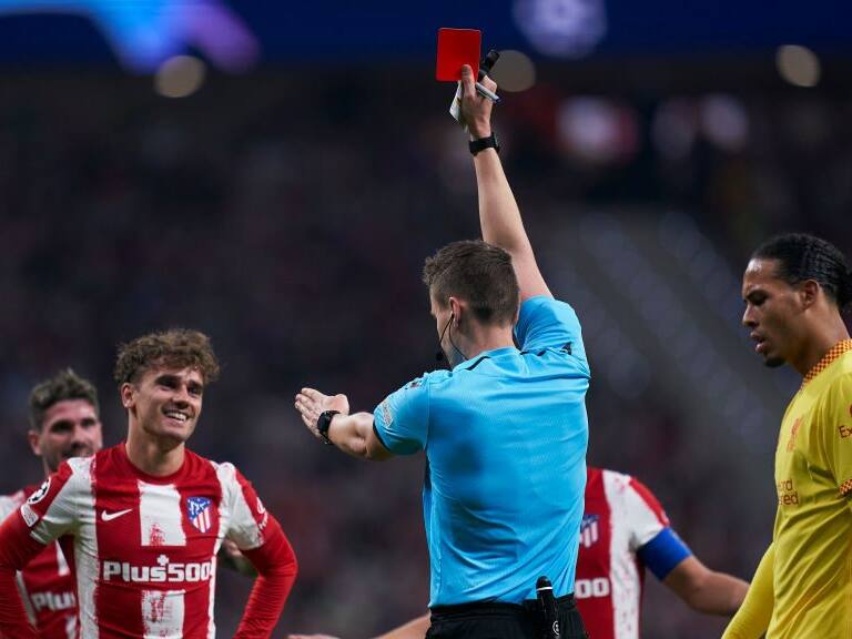 La patada de Antoine Griezmann que condicionó el Atlético de Madrid-Liverpool