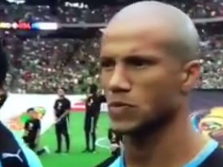 La reacción en redes sociales cuando sonó el himno chileno en vez del uruguayo