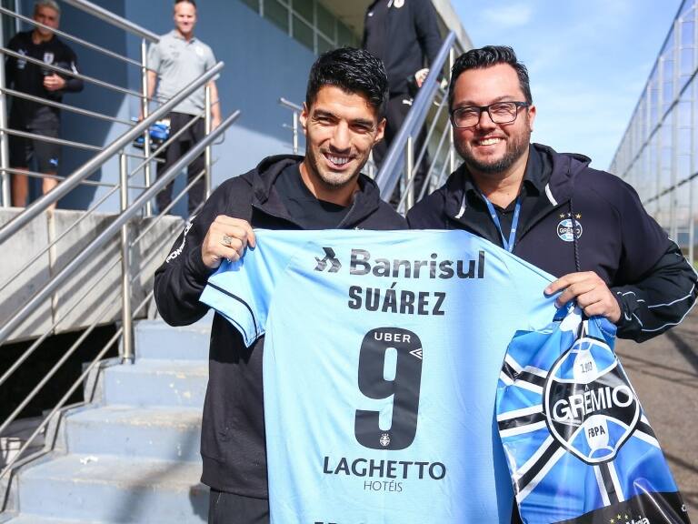 Luis Suárez llega a acuerdo para ser nuevo jugador del Gremio de Brasil