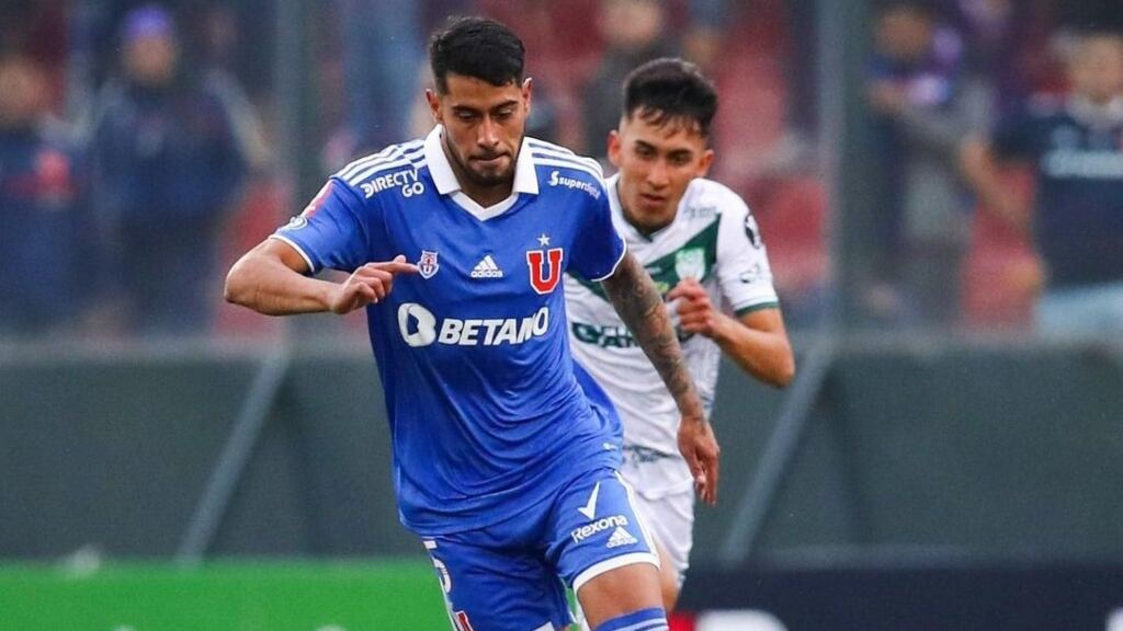 Emmanuel Ojeda critica el estado del Santa Laura: "No puedes jugar de primera, es una lástima jugar en una cancha así"