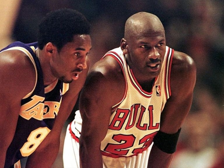 El video viral que compara el juego de Kobe Bryant con Michael Jordan