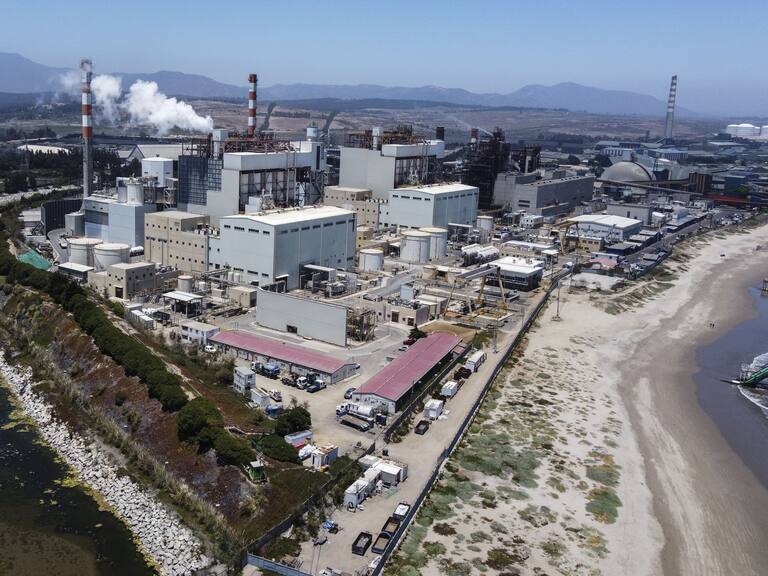 Intoxicación masiva en Puchuncaví y Quintero: autoridades suspenden las clases hasta el viernes