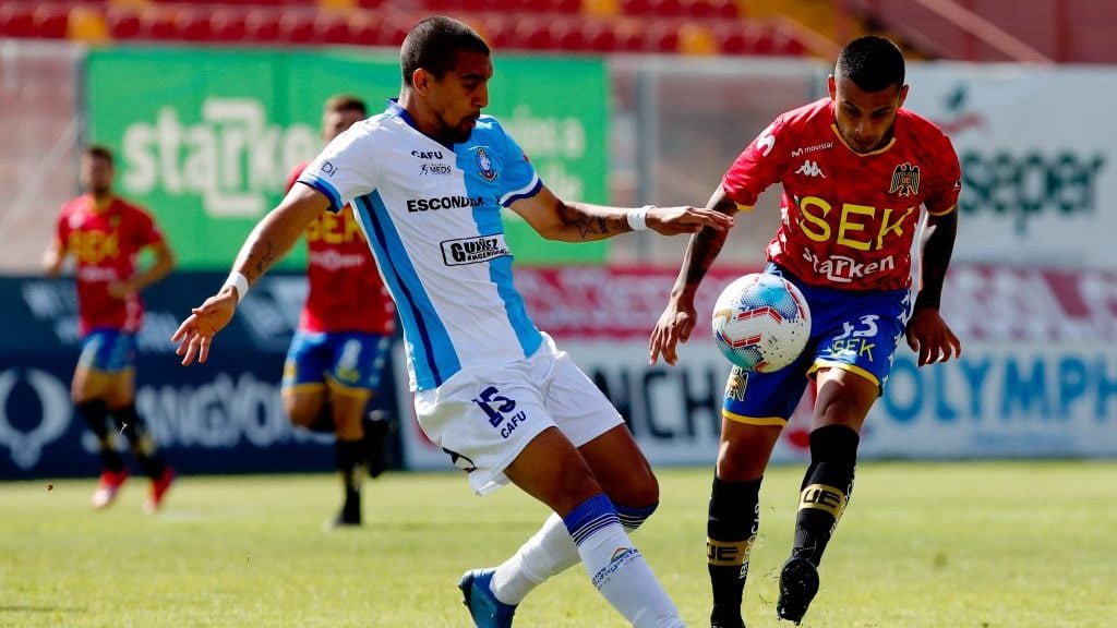 27 de Diciembre del 2020/SANTIAGOBranco Ampuero(i) ,durante el partido valido por la Vigésimo Sexta fecha del Campeonato Nacional AFP PlanVital 2020, entre Union Española vs Deportes Antofagasta, disputado en el Estadio Santa Laura.
FOTO:FRANCISCO LONGA/AGENCIAUNO