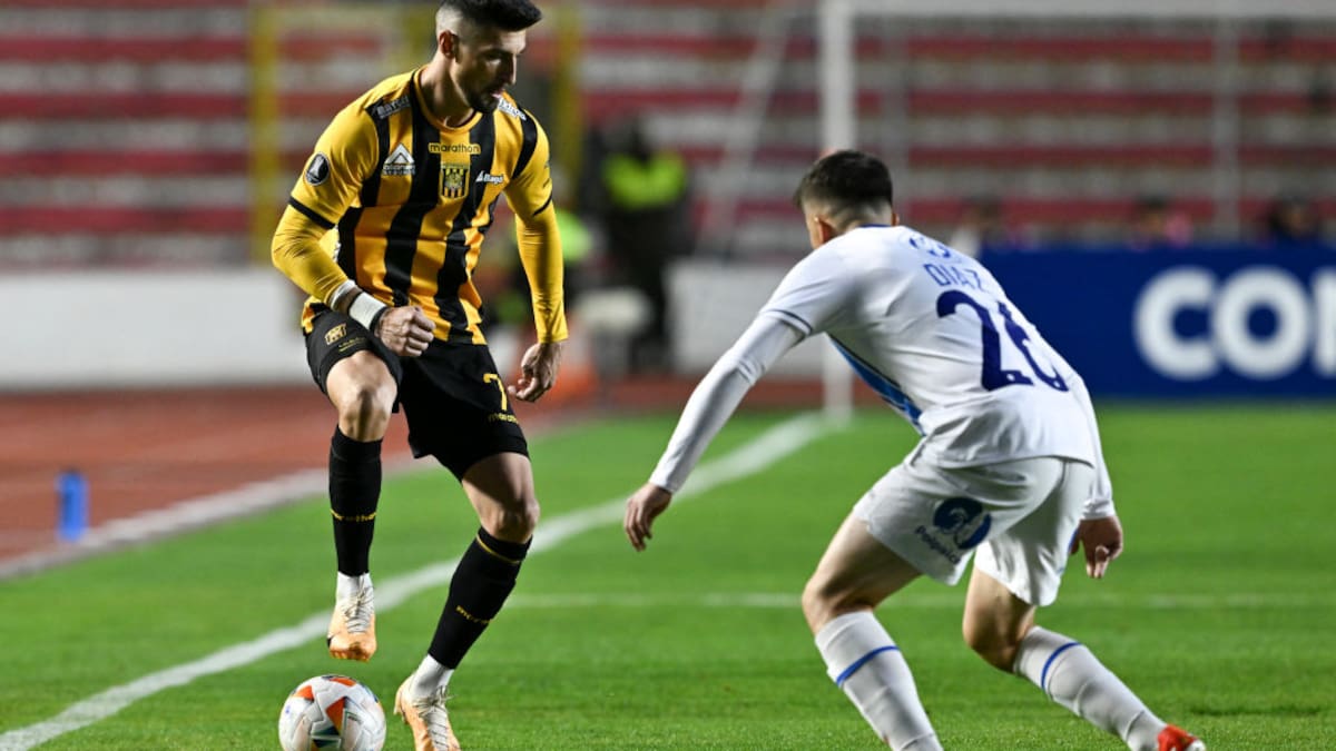 Bajo un diluvio, Huachipato cayó ante The Strongest por la Copa Libertadores