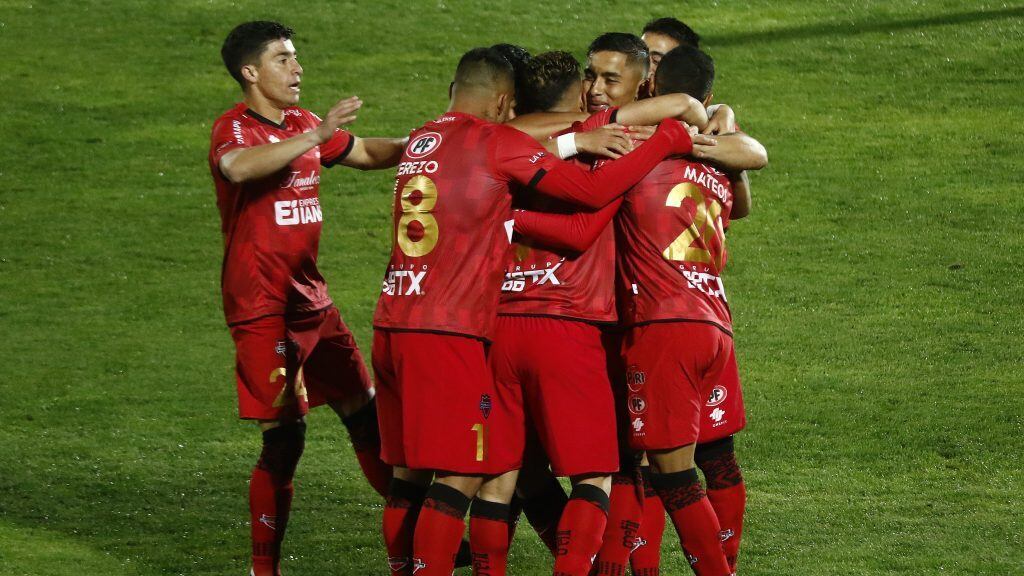 24 DE ABRIL DE 2021/VALPARAISOMathias Pinto en festejo de su gol y el 0-1, durante el partido valido por la fecha 5 del Campeonato Nacional AFP PlanVital 2021, entre Santiago Wanderers y Nublense, disputado en el Estadio Elias Figueroa Brander de Valparaiso.
FOTO: LEONARDO RUBILAR CHANDIA/AGENCIAUNO