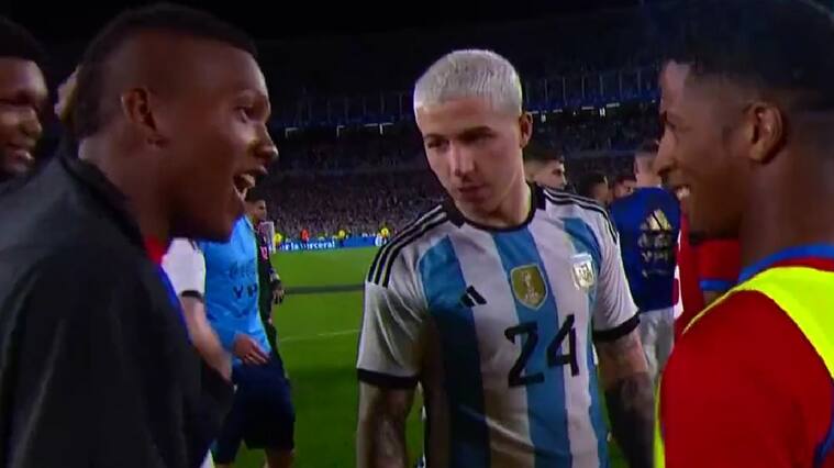 Jugadores de Panamá se pelean al "cachipún" una camiseta argentina