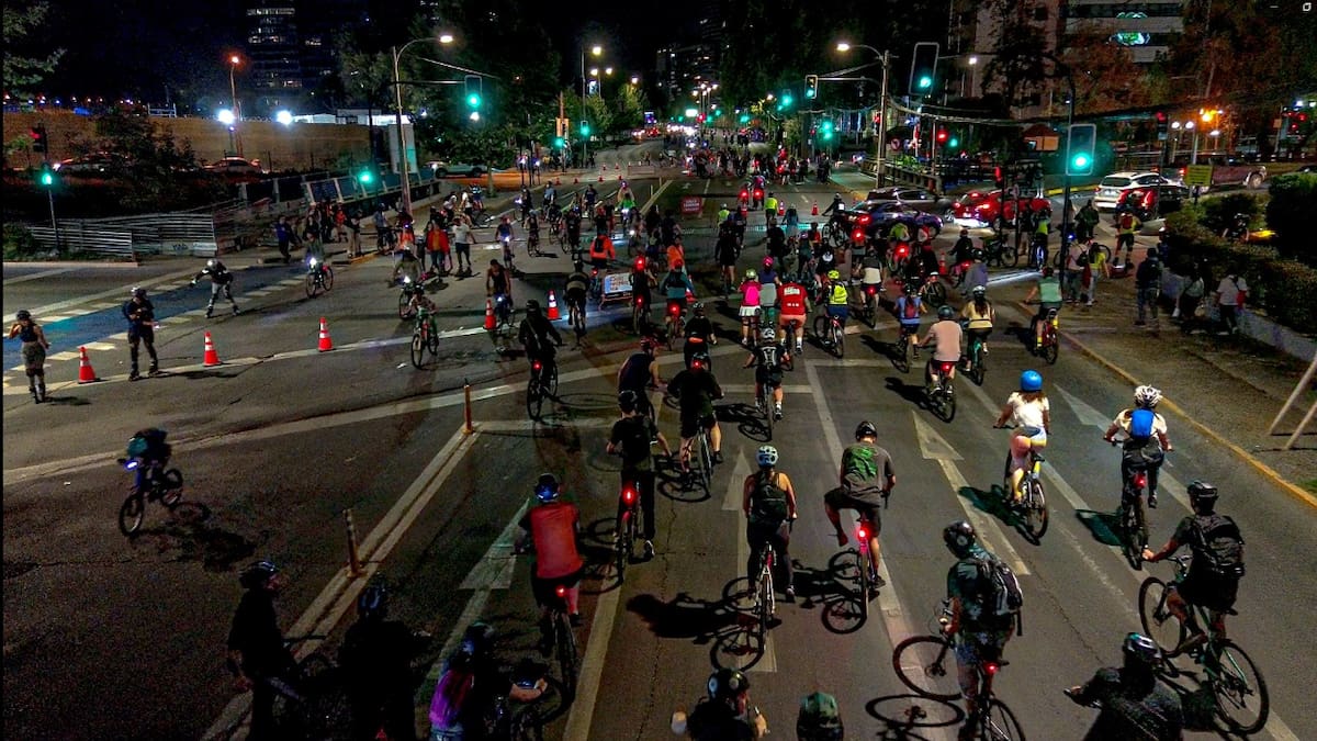 CicloRecreoVia Nocturna vuelve a tomarse la actividad deportiva en Santiago: cuándo y dónde se desarrollará