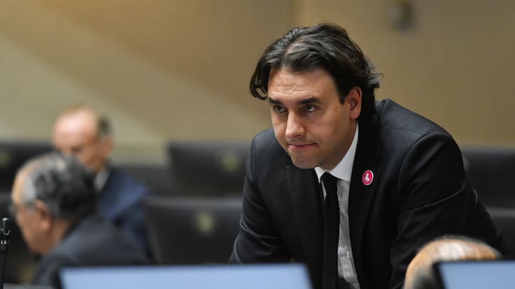 Tras salida de Araya: Mirosevic asume presidencia de comisión de Constitución del Senado y tensiona acuerdos políticos