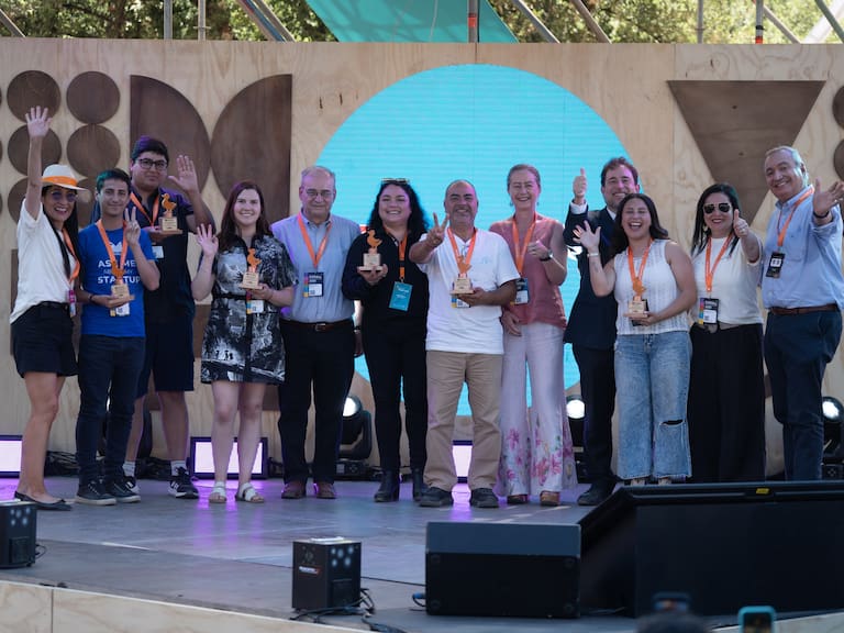Ceremonia del Premio Emprende marcó la participación de BancoEstado en el EtMday 2025