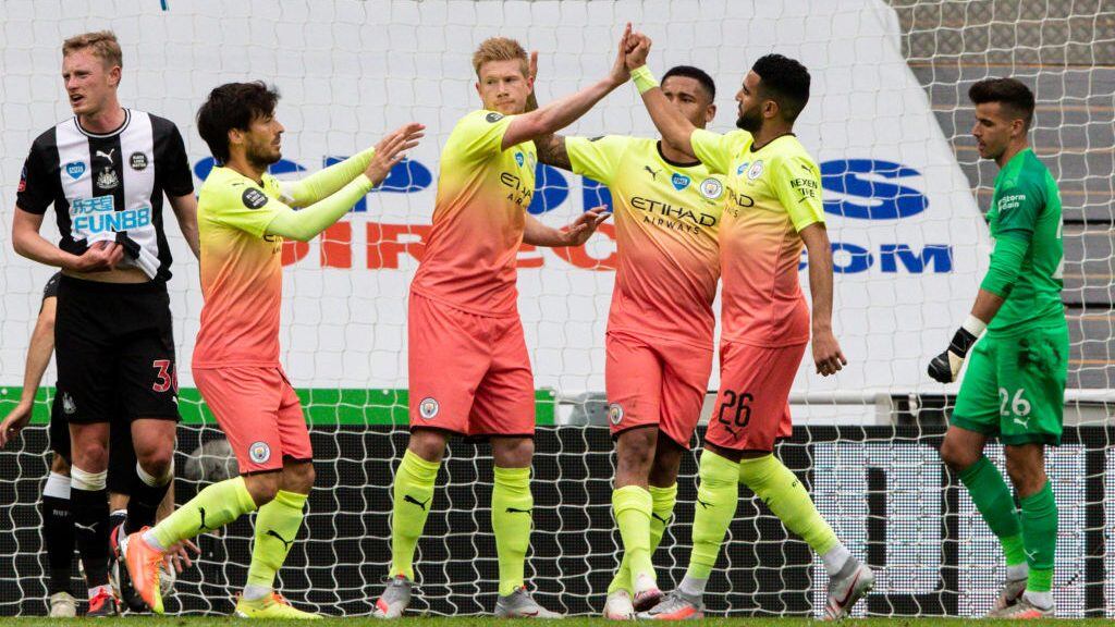 NEWCASTLE UPON TYNE, ENGLAND - JUNE 28: Manchester City's Kevin De Bruyne celebrates scoring the opening goal with teammates during the FA Cup Quarter Final match between Newcastle United and Manchester City at St. James Park on June 28, 2020 in Newcastle upon Tyne, England. (Photo by Alex Dodd - CameraSport via Getty Images)
Photographer Alex Dodd/CameraSport
The EFL Sky Bet Championship - Leeds United v Fulham - Wednesday 24th June 2020 - Elland Road - Leeds
World Copyright © 2020 CameraSport. All rights reserved. 43 Linden Ave. Countesthorpe. Leicester. England. LE8 5PG - Tel: +44 (0) 116 277 4147 - admin@camerasport.com - www.camerasport.com
Photographer Alex Dodd/CameraSport
The Premier League - Newcastle United v Aston Villa - Wednesday 24th June 2020 - St James' Park - Newcastle
World Copyright © 2020 CameraSport. All rights reserved. 43 Linden Ave. Countesthorpe. Leicester. England. LE8 5PG - Tel: +44 (0) 116 277 4147 - admin@camerasport.com - www.camerasport.com