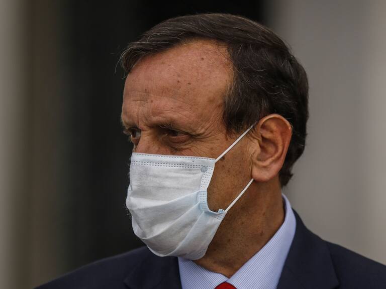 5 de mayo del 2020/SANTIAGOEl rector de la Universidad Catolica, Ignacio Sanchez, participa de un punto de prensa en el Palacio de La Moneda, junto a integrantes de la mesa social covid 19, tras finalizar la reunión con el Presidente de la Republica.
FOTO: SEBASTIAN BELTRAN GAETE/AGENCIAUNO