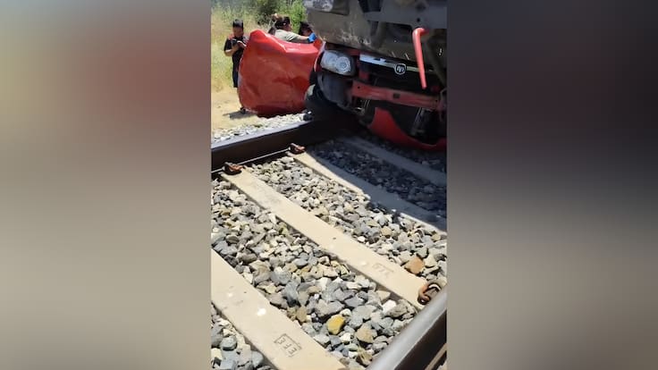 Atropello de camioneta por tren en región del Maule