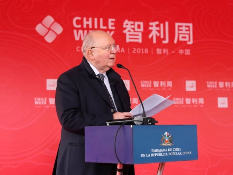 “Es de vieja data”: exembajador revela antigua presión de EE.UU. a Sebastián Piñera por cable con China