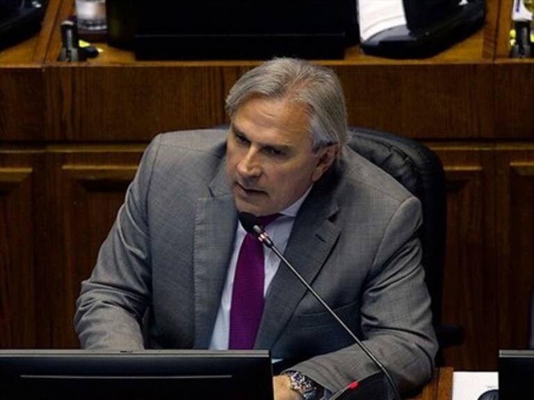 Senador Moreira presentará proyecto para extender mandato del Presidente Piñera