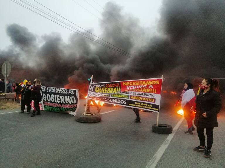 Comerciantes de Lota y Coronel protestaron contra la cuarentena: cortaron el tránsito con barricadas