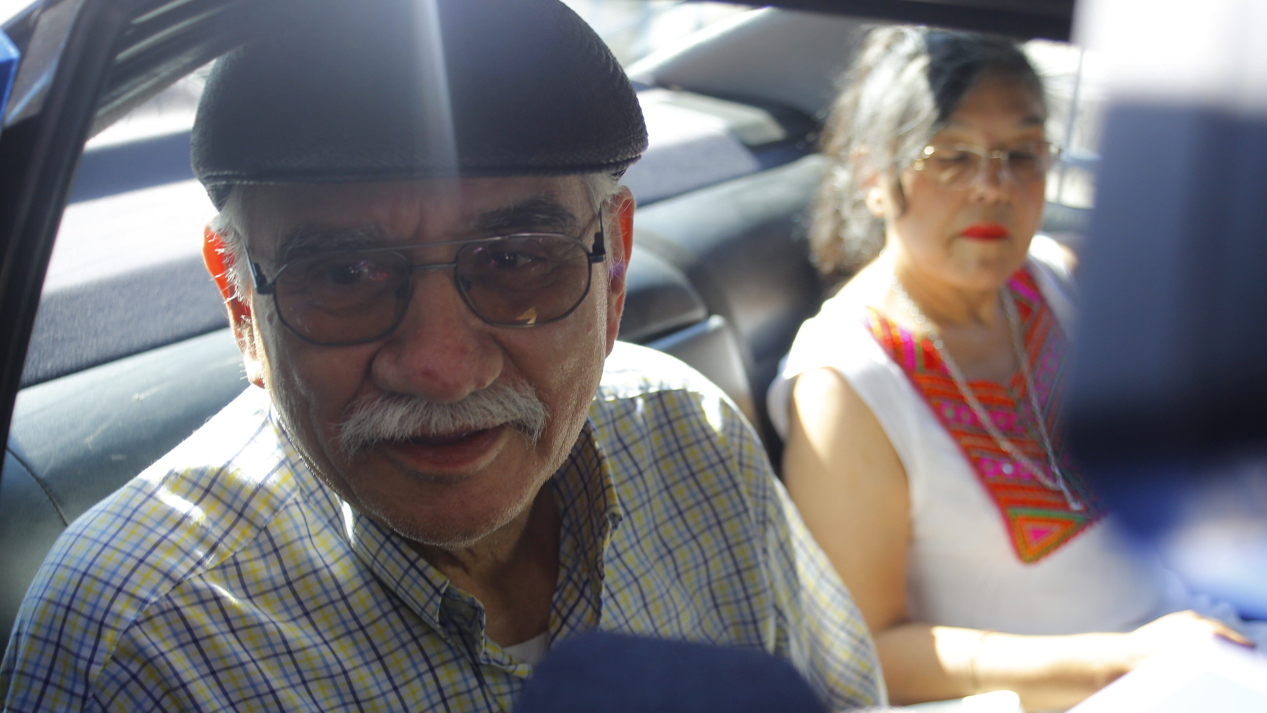 18 de Diciembre del 2018/SANTIAGO
Tito Fernandez se retira del cuartel de delitos sexuales de la PDI, luego prestar declaracin por mas de cinco en el cuartel ubicado en Williams Rebolledo, dando declaracin a la prensa a su salida.

FOTO:SEBASTIAN BROGCA/AGENCIAUNO
