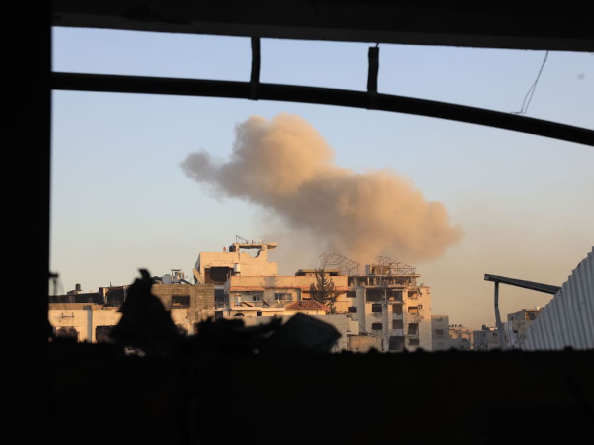 China pide un proceso para la recuperación de Siria y el fin de los ataque sobre Gaza