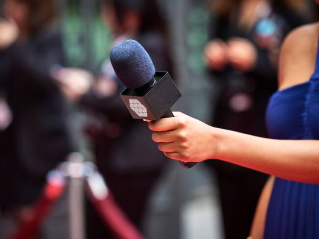 Conocidos periodistas destaparon desconocido romance en redes | Foto referencial Getty Images
