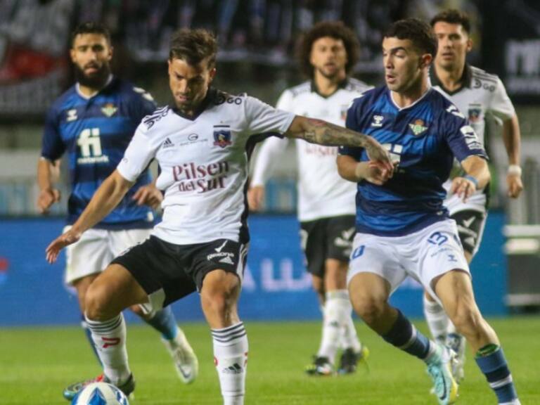 Prensa española es lapidaria con gira del Real Betis y remarca el juego brusco de Colo Colo: "Entradas muy duras por parte de los chilenos"