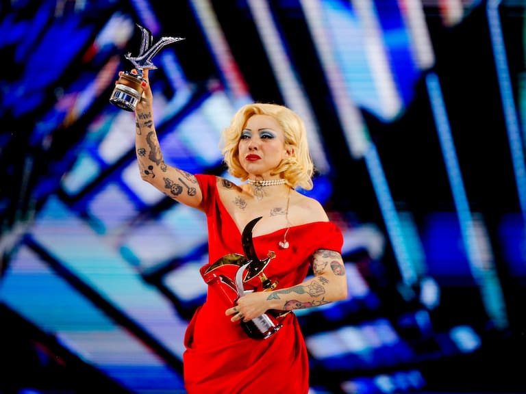 ¡Emoción pura! Mon Laferte se queda con la sexta Gaviota de Platino en la historia de Viña