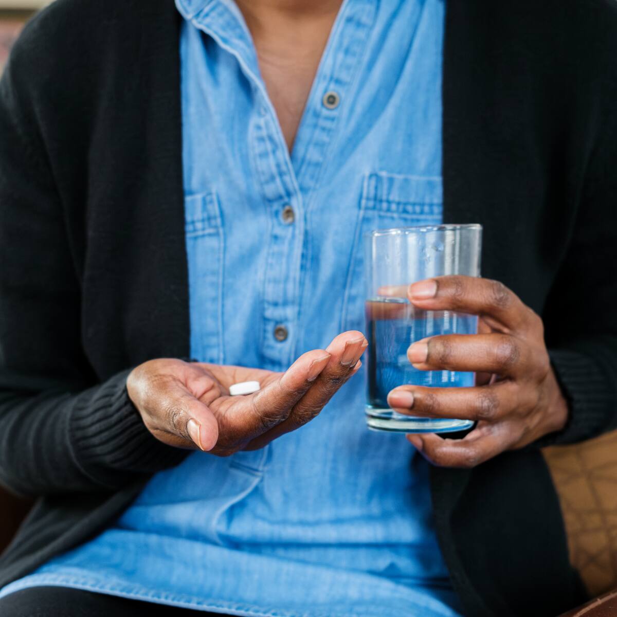 ¿Ibuprofeno o paracetamol? Cuál tomar según el tipo de dolor, según expertos de salud