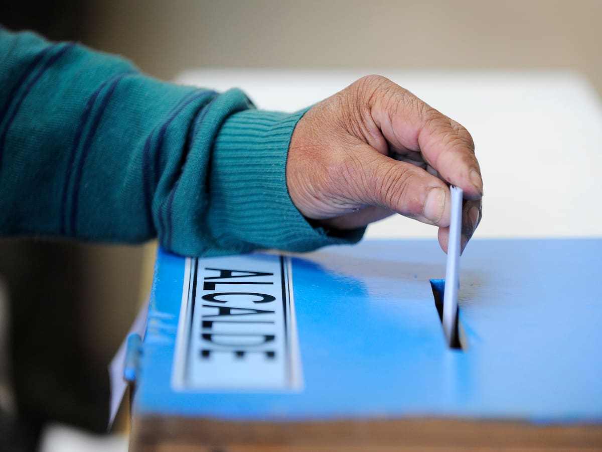 Elecciones en dos días: comisión mixta concluye sus funciones y repone multa para quienes no voten
