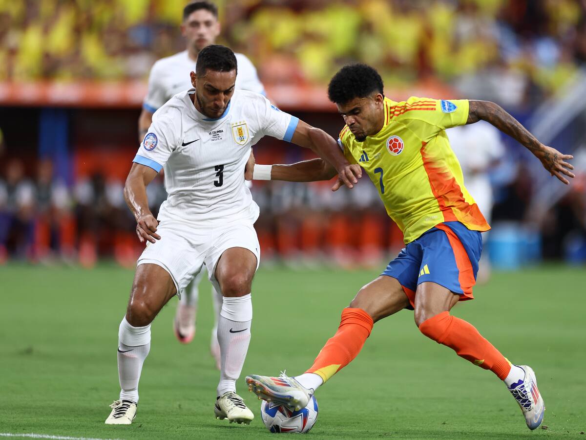 Con 10 jugadores, Colombia derrota a Uruguay y avanza a la final de la Copa América